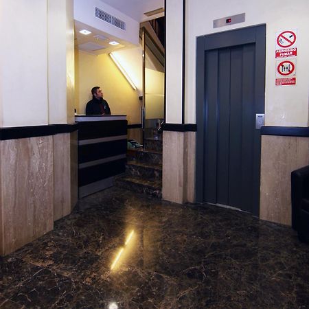 Hostal Victoria Malaga Exterior photo